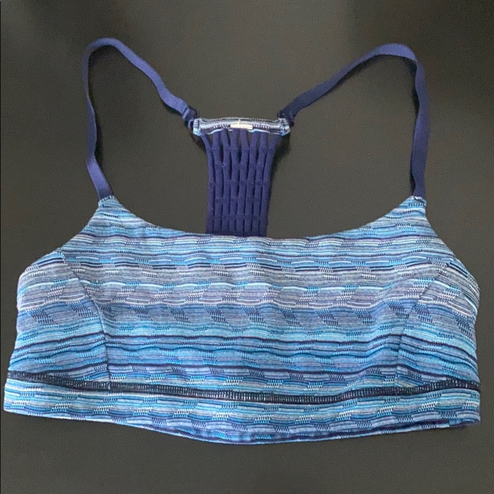 Lululemon sports bra